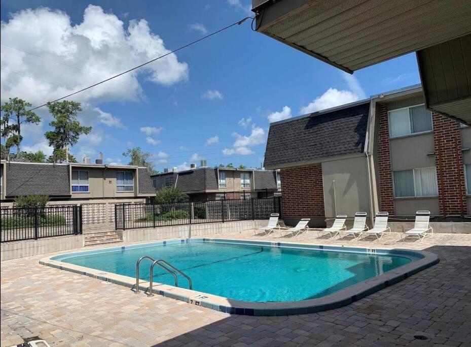 Concrete Suite 5 Min Walk To Shands Uf Γκέινσβιλ Εξωτερικό φωτογραφία