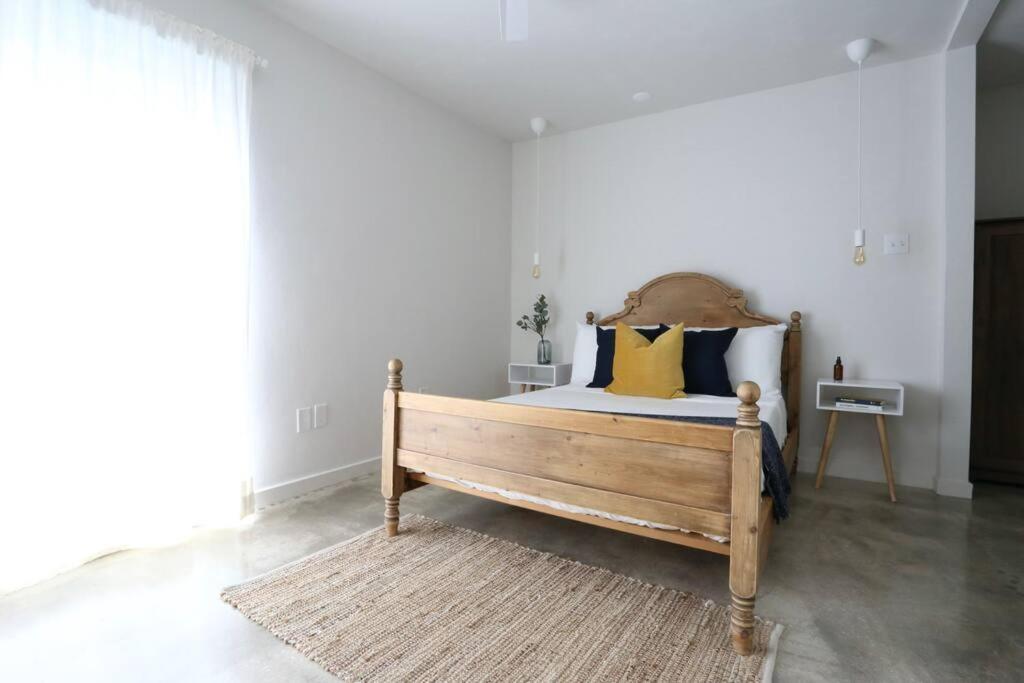 Concrete Suite 5 Min Walk To Shands Uf Γκέινσβιλ Εξωτερικό φωτογραφία